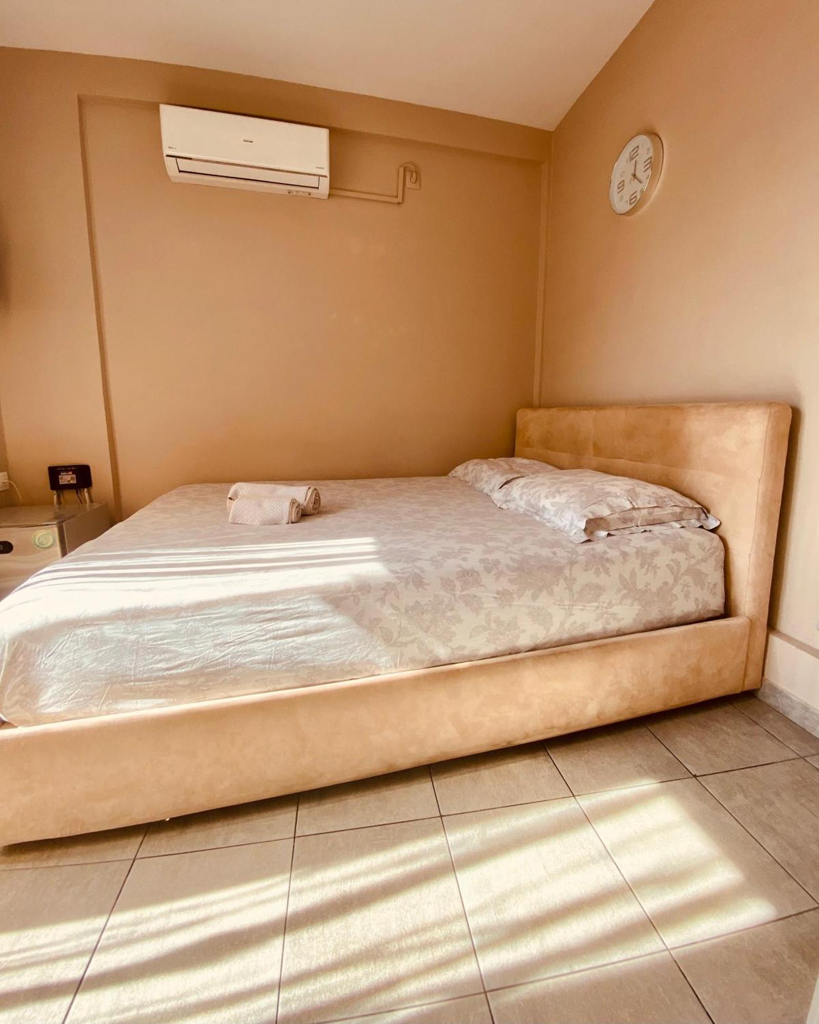 Elegant In The Center Of City. Apartamento Tesalónica